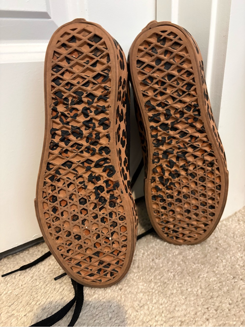 Vans Women's Black Sneakers with Leopard-Print - Picture 6 of 6